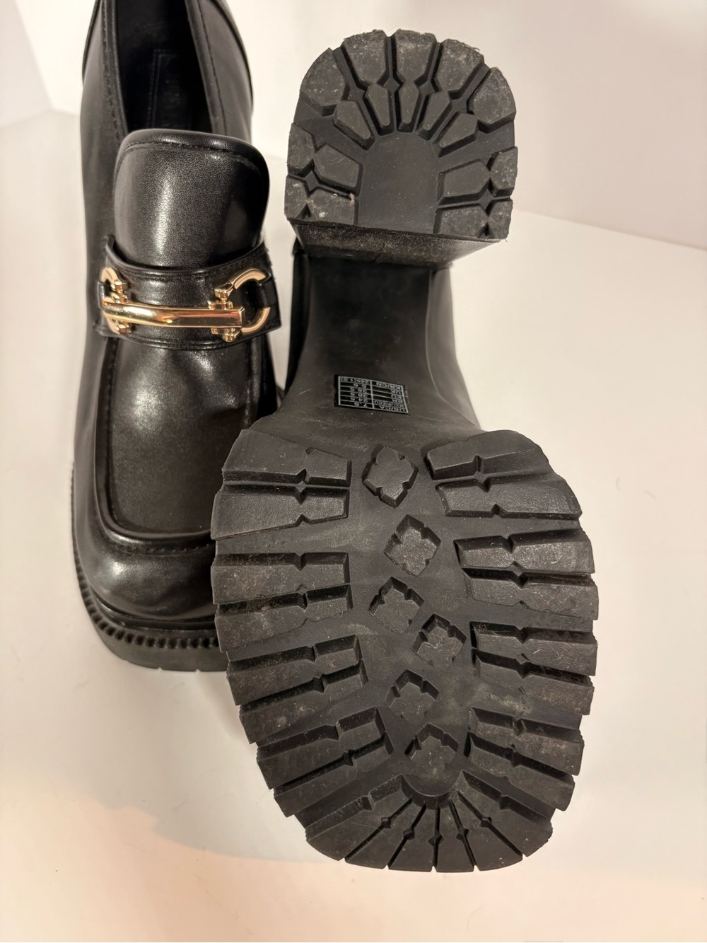 Forever 21 Black Platform Loafers with Metal Accent - Picture 4 of 4